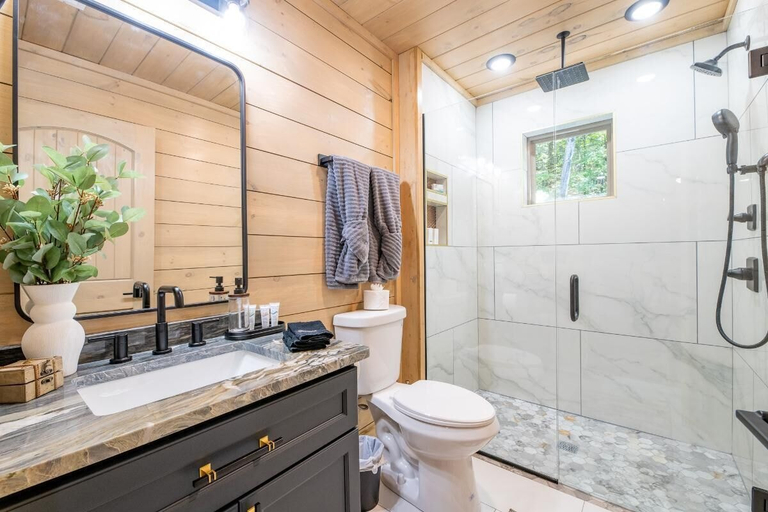 Bathroom 5, Valley Cove, Sevier