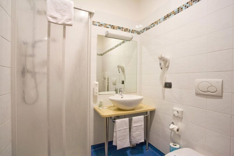 Bathroom 4, Hotel Master, Torino