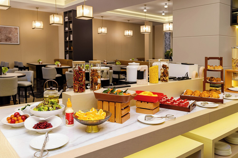 Breakfast buffet, Mehood Lestie Hotel Guangzhou Panyu Yifa, Guangzhou