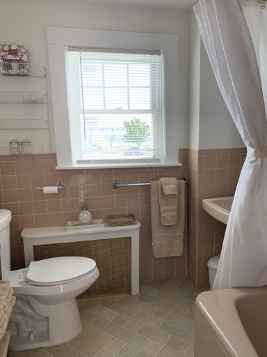 Bathroom, The Hydrangea Inn, Essex