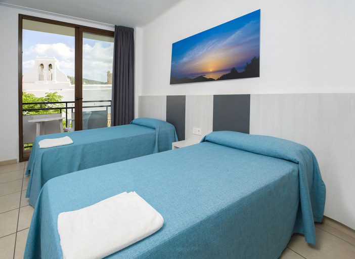 Bedroom 4, Apartamentos Tramuntana, Baleares