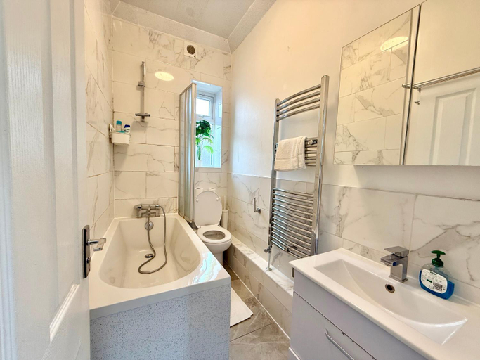 Bathroom, The Euston Guest House-64, London