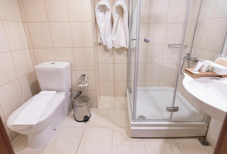 Bathroom 4, Magna Manastir Hotel, Bodrum