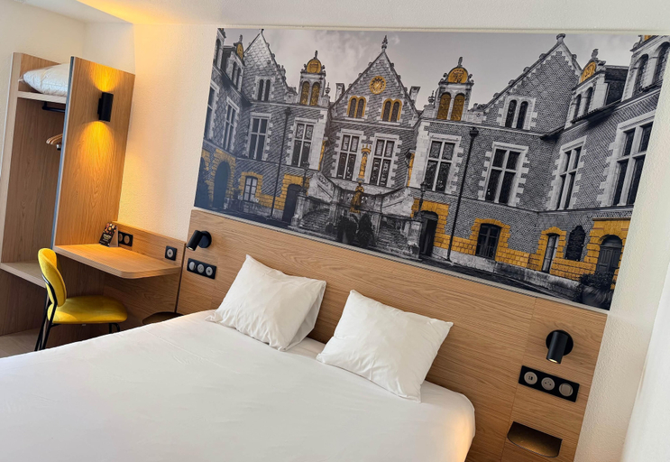 Bedroom 3, B&B HOTEL Orléans Centre Foch, Loiret