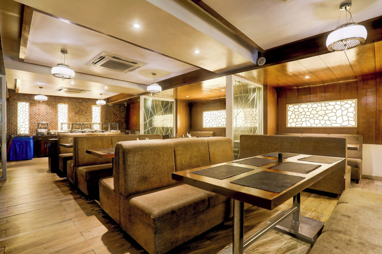 Dining, Palette River Front Railway Station, Ahmadabad