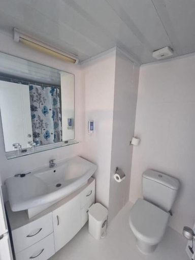 Bathroom, Nereus Hotel