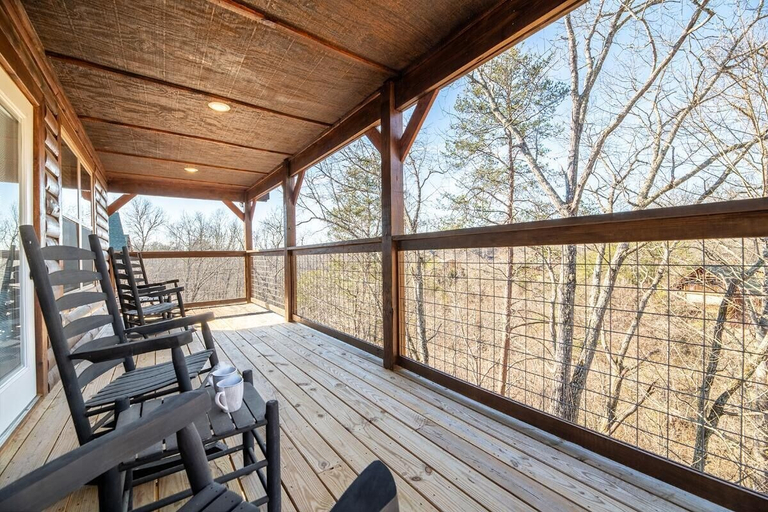 Terrace/patio 4, Magical Meadow, Sevier