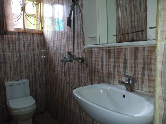 Bathroom 3, First Laurel Hotel & Suites, IbadanSouth-East
