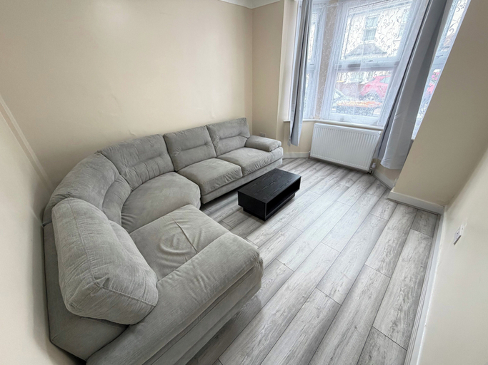 Living area, Contractor Friendly 3 Bed House Long Stays Fast Wi-fi & Parking, Bedfordshire