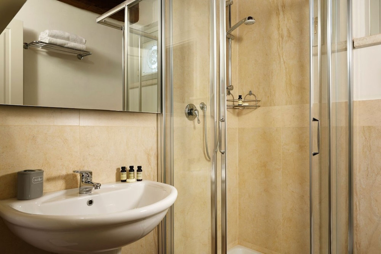 Bathroom 5, Anna Boccali Resort, Perugia
