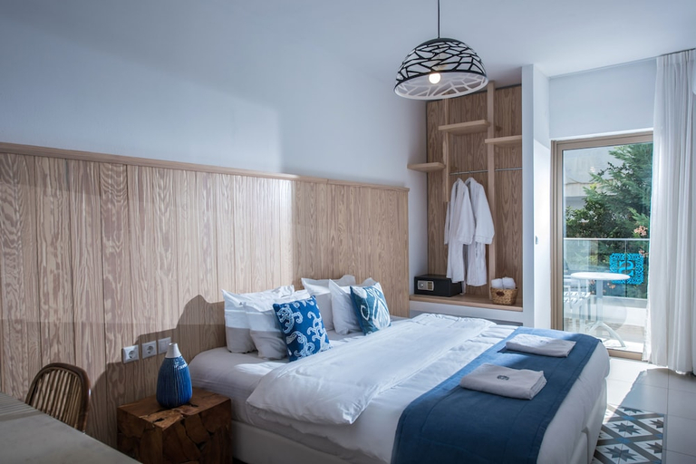 Bedroom 4, Serenity Spritz Hotel - Adults Only, Crete