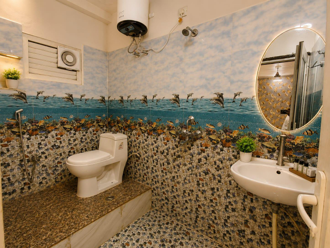 Bathroom 5, Goroomgo Mahaveer Palace Varanasi, Varanasi