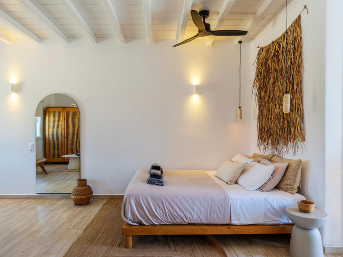 Bedroom 3, SilvAir Jacuzzi Suites, Mykonos, South Aegean