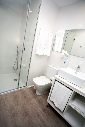 Bathroom 5, Astoria Playa, Baleares
