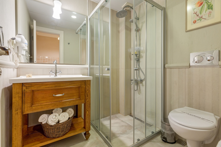 Bathroom 5, Gurel Garden House, Ayvacık