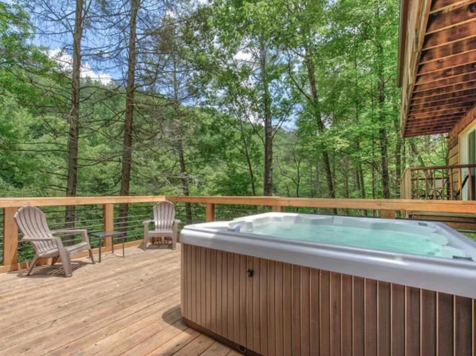 Others 5, Lil Bear's Den, Sevier