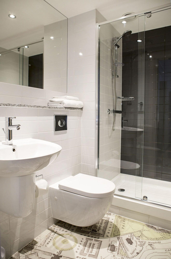 Bathroom 3, Four Points Flex by Sheraton Edinburgh, Edinburgh