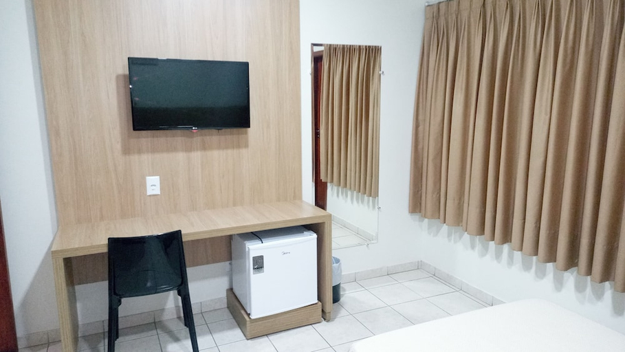 Bedroom 2, Tawfiq's Palace Hotel, Barra do Garças