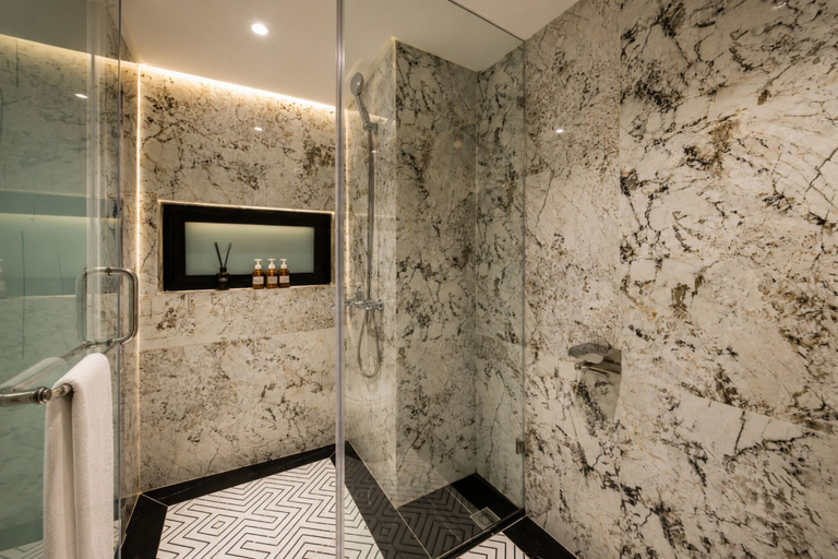 Bathroom 4, Eli Rina Hotel, Đống Đa