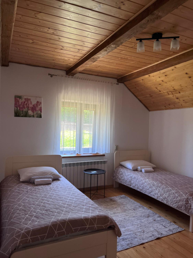 Bedroom 2, Hillside, Skolivs'kyi