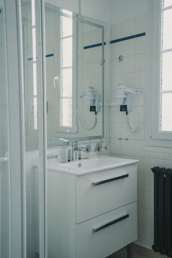 Bathroom 3, Armoric Hotel, Finistère