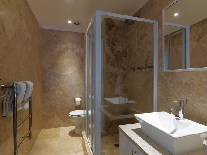 Bathroom 4, Surferscorner, City of Cape Town