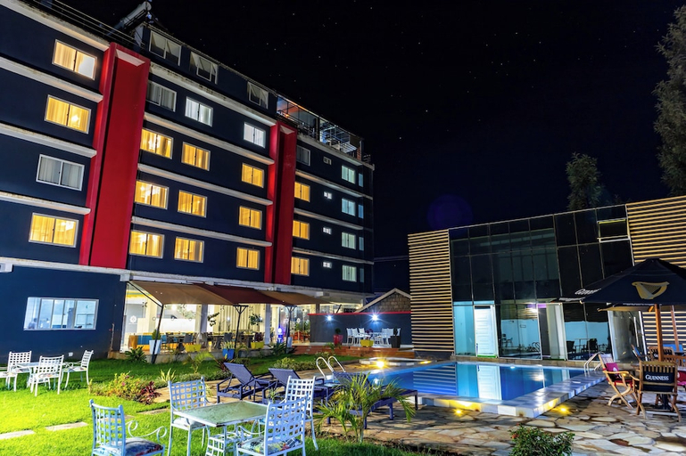 Exterior & Views