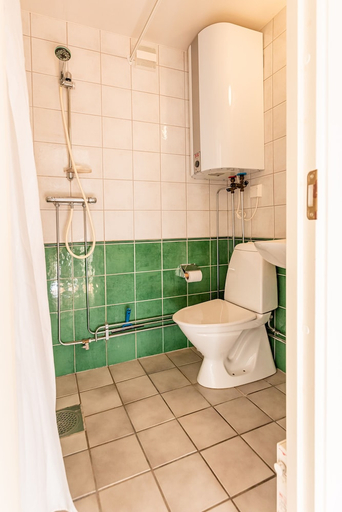 Bathroom 3, Lickershamns Semesterby, Gotland