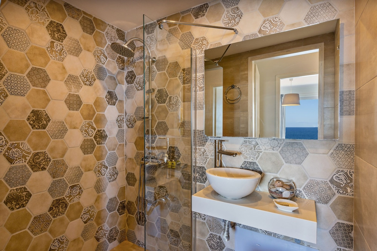 Bathroom 3, Castello Apartments, Crete