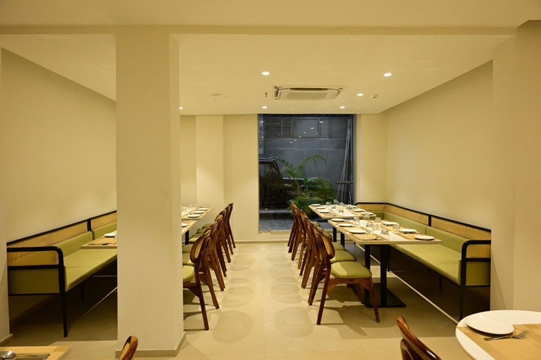 Restaurant 4, Trevon Hotel Gujrat Centrale, Ranchi