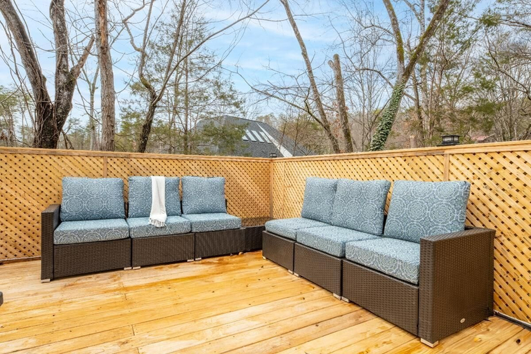 Terrace/patio 4, Pennies From Heaven, Sevier