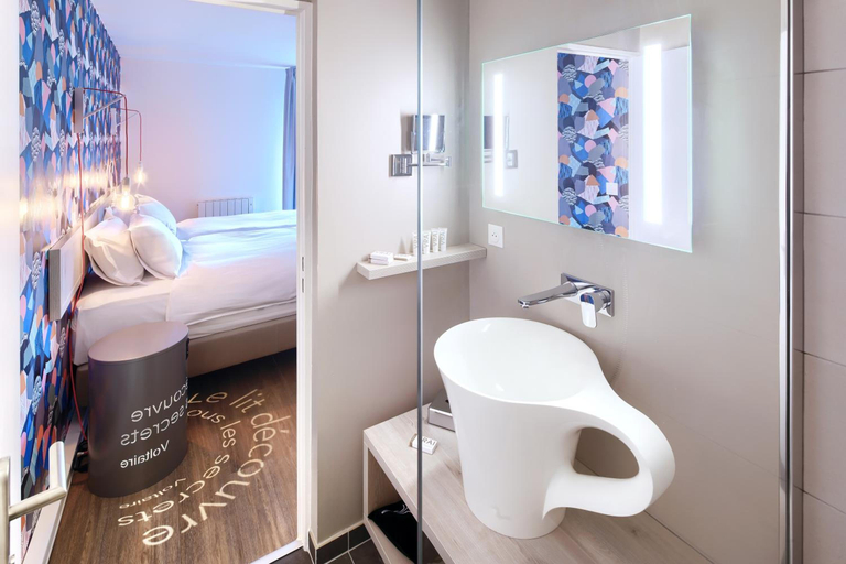 Bathroom, The Residence Hotel Geneva Airport - M3 Ferney, Ain