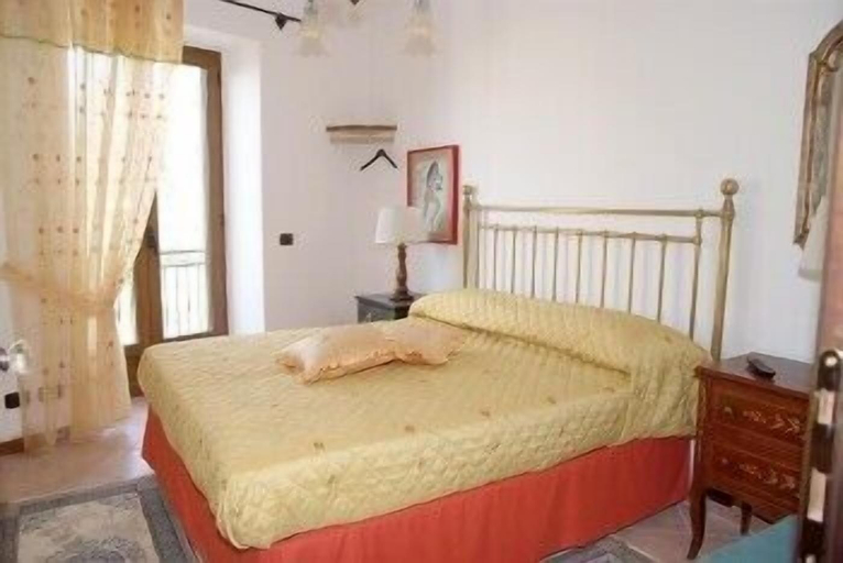 Bedroom 3, Villa Donna Fausta, Napoli