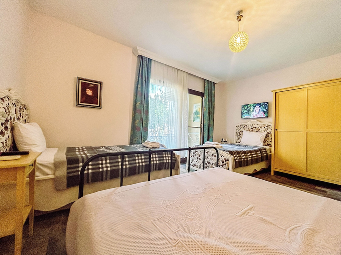 Bedroom 2, Nilufer Otel - Adult Only, Ayvalık