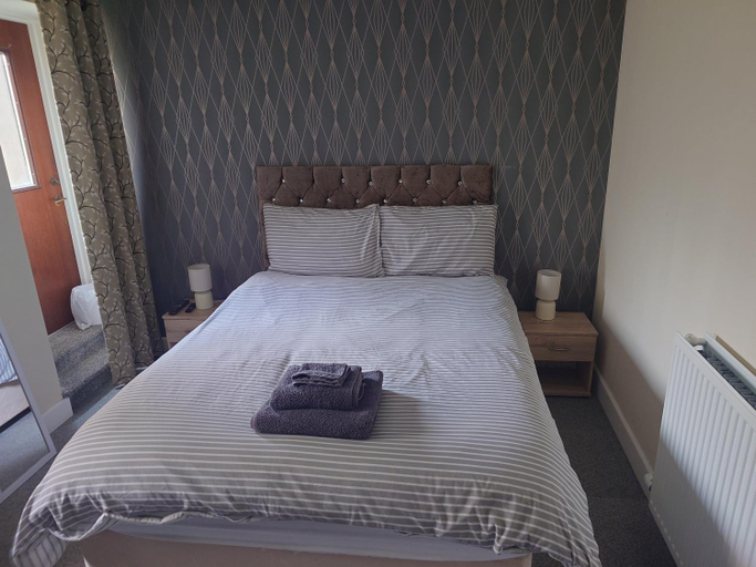 Bedroom 2, The Heritage Guest House, Angus