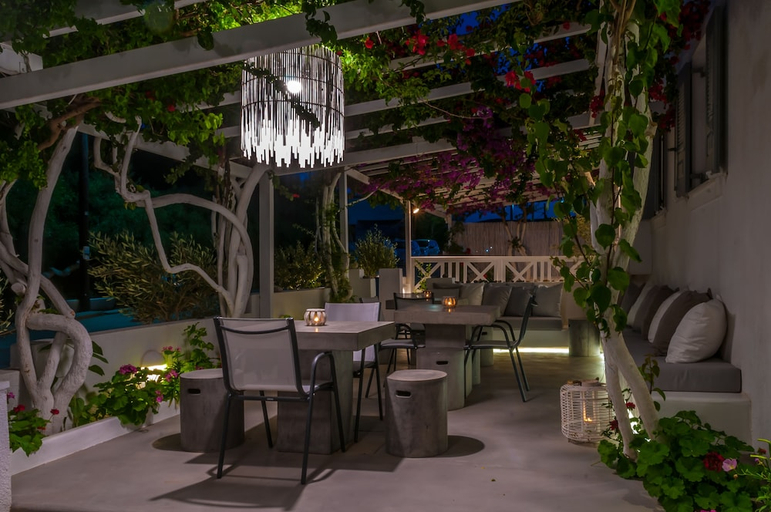 Food & Drinks, Milos Bay Suites, South Aegean