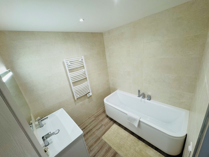 Bathroom 3, Aiglon Bylitis Hotel, Corse-du-Sud