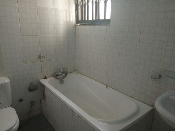 Bathroom 3, Jat Suites, AbujaMun