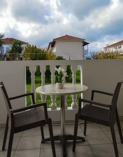 Others 5, Tassia Studios, Ionian Islands