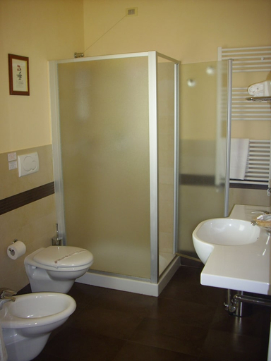 Bathroom 5, B&B Chiara e Benedetta, Terni