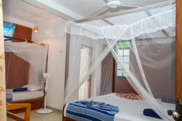 Bedroom 2, Sky Garden Mini Hotel, Weligama