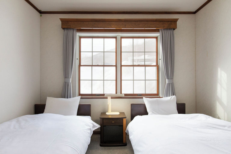 Room 5, Snowgum Lodge, Kutchan