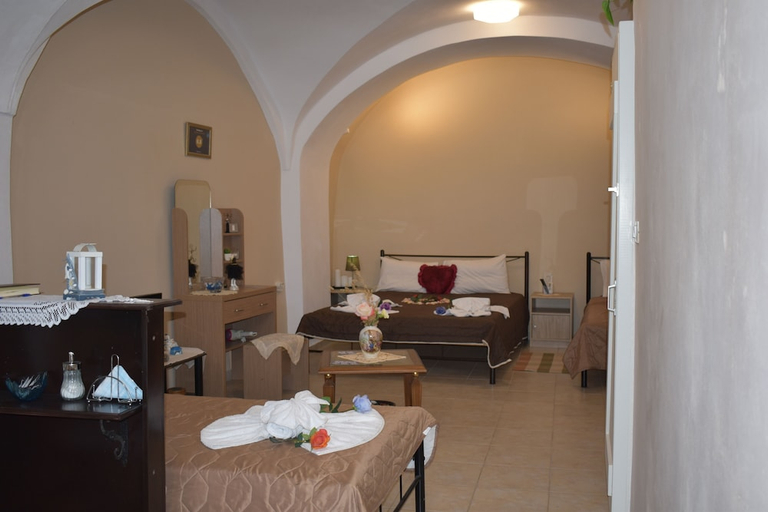 Bedroom 2, Suite Mantilaria, South Aegean
