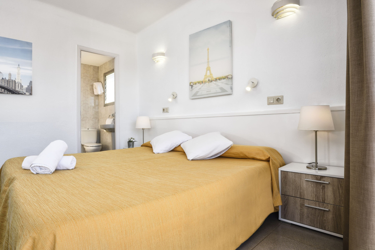 Bedroom 3, Martinez Apartments, Baleares