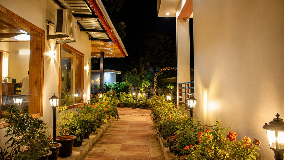 Property grounds 2, Gauri Hayat Corbett Retreat, Nainital
