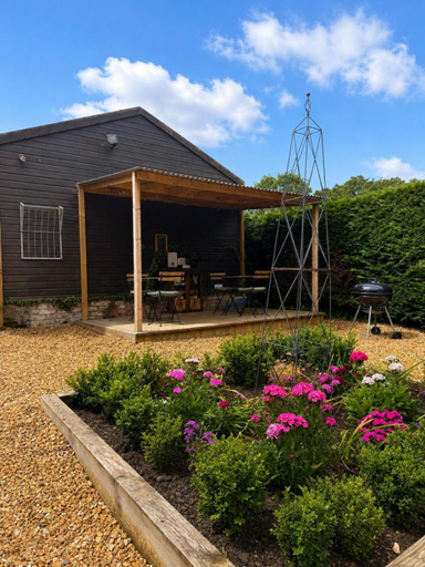 Exterior & Views 3, Belle Vue Farm B&B, Hampshire