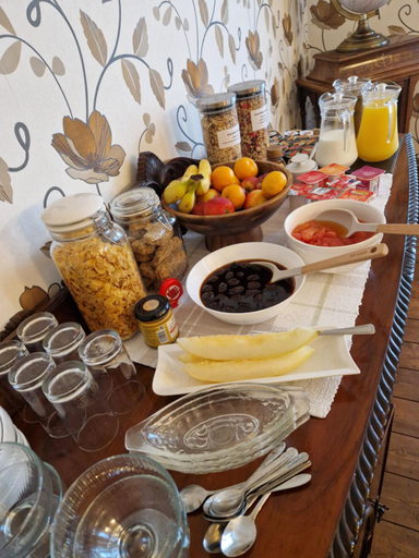 Food & Drinks 5, Hazeldene Guest House, Ceredigion