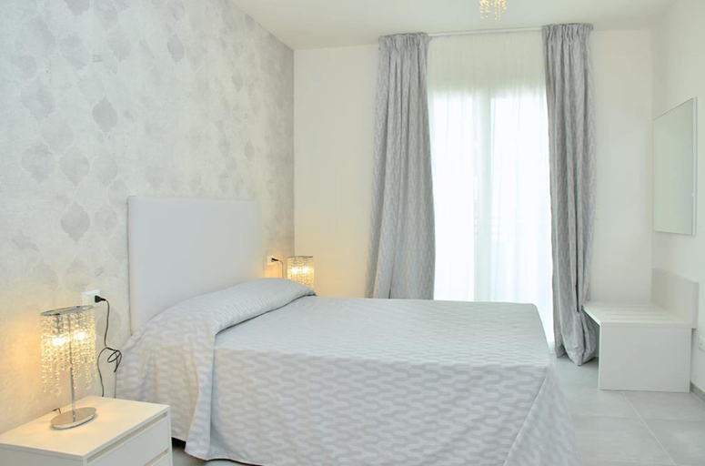Room 2, Chic Stay by the Coast in Bibione, Venezia