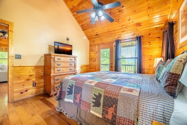 Room 5, Simply Heaven in the Smokies, Sevier