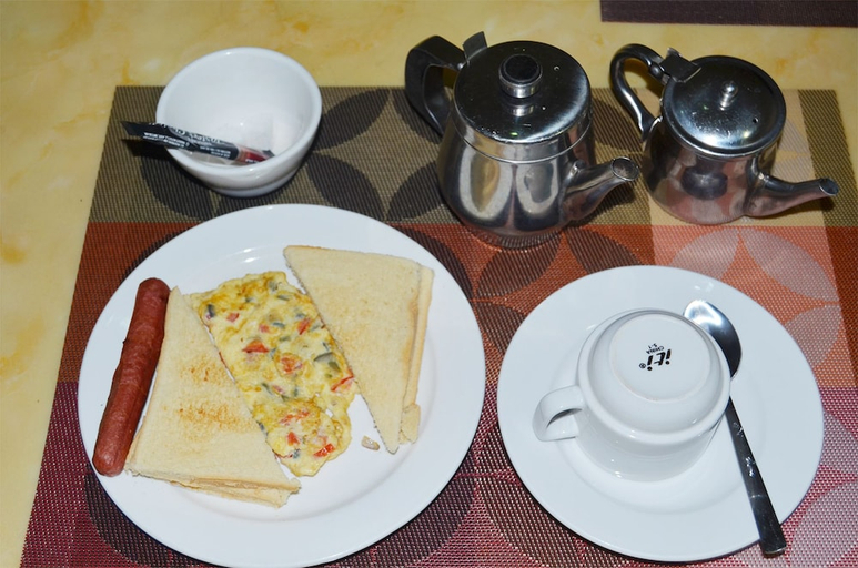 Food & Drinks 5, Residency Hotel Area 11, AbujaMun